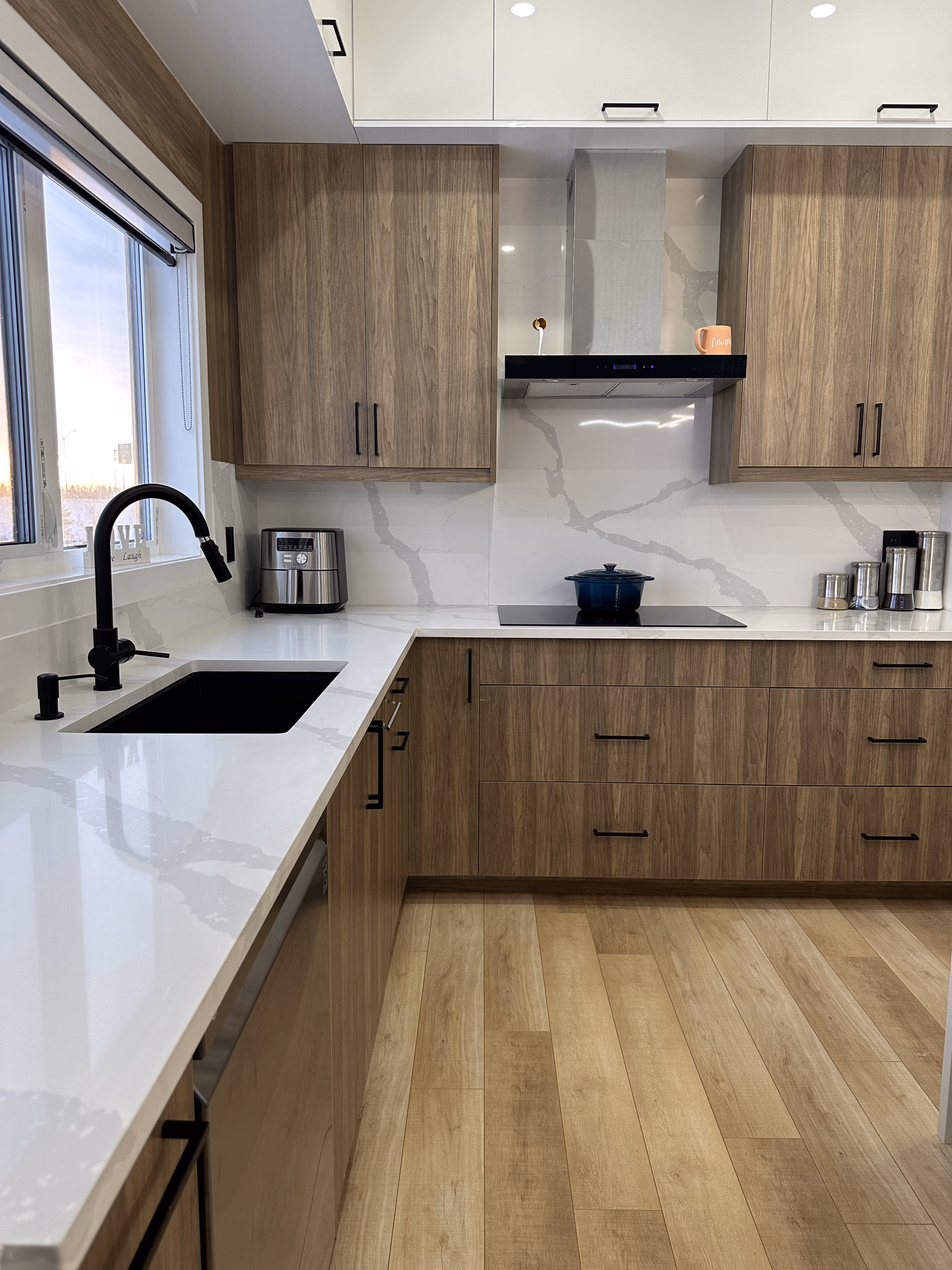 Stonais quartz kitchen countertop