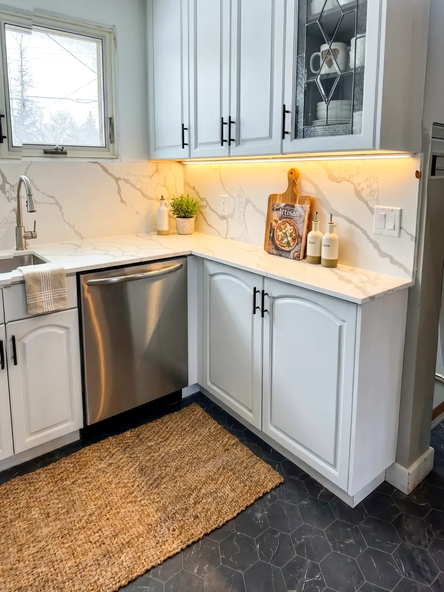 Kitchen countertop with undermount sink